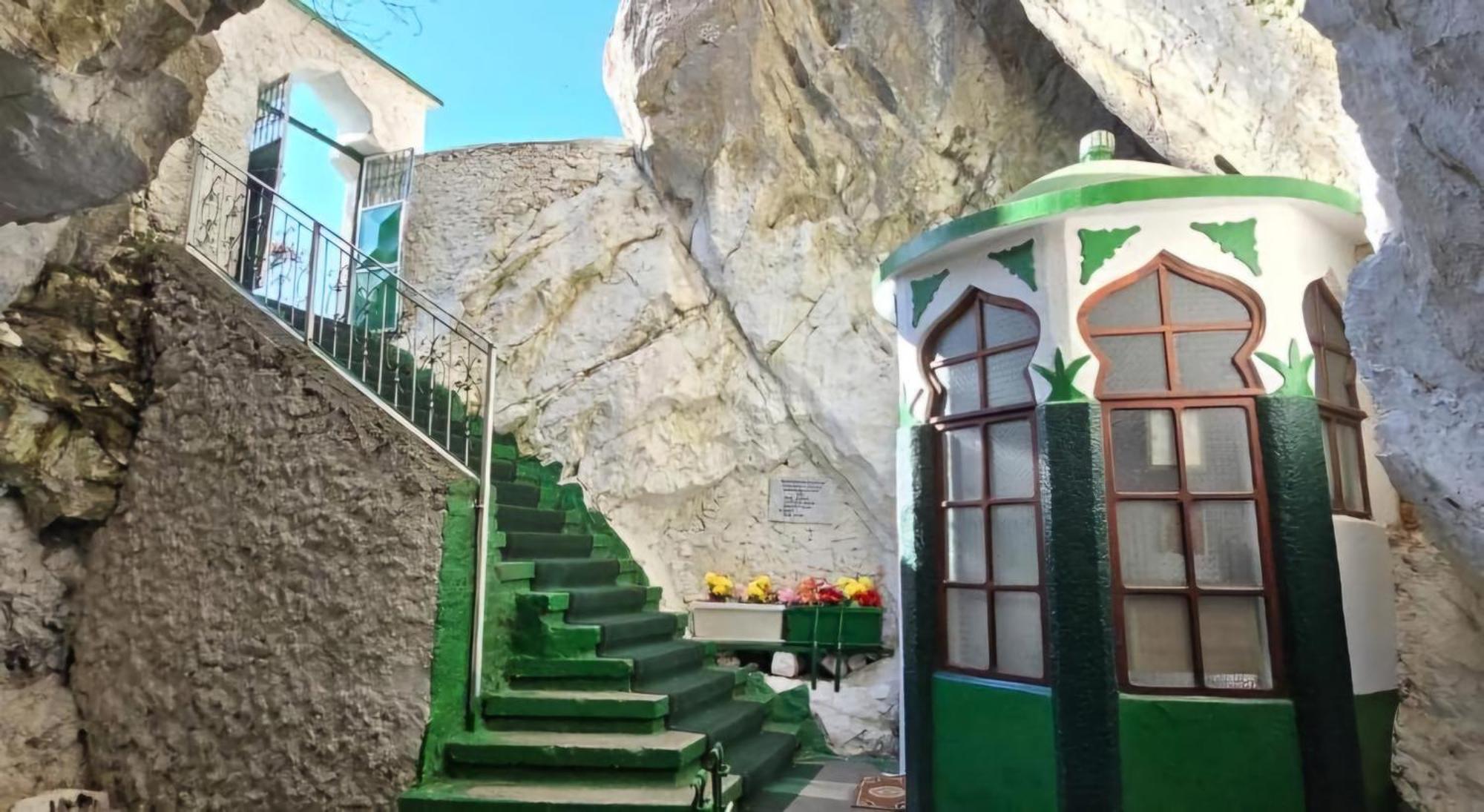 Vila Ama Kruje Bed and Breakfast Buitenkant foto